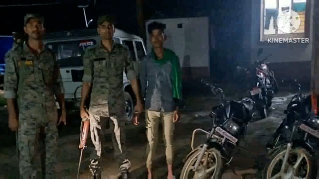 परना डाबर पुलिस ने दो बाइक पर लदा चुलाई  महुआ शराब किया जप्त, एक धंधेबाज  गिरफ्तार, दो हुए फरार