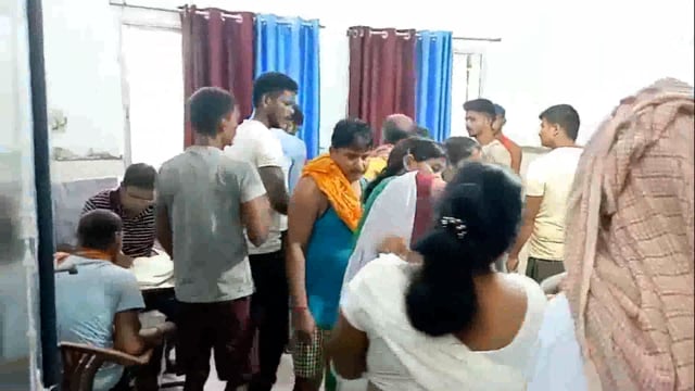 बाइक दुर्घटना में दो युवक बुरी तरह जख्मी, प्राथमिक उपचार के बाद सदर अस्पताल बांका किया गया रेफर