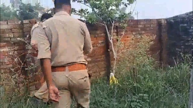 आबकारी टीम ने दबिश देकर बरामद किया कच्ची शराब