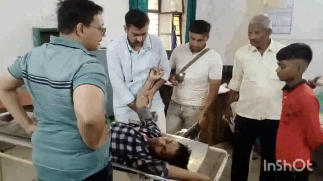 माट कस्बा में बिजली घर के समीप बाइक व साइकिल की हुई भिड़ंत दो गंभीर रूप से घायल जिला अस्पताल किया रैफर