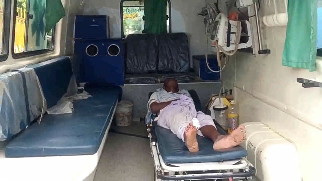 टोटो पलटने से चार व्यक्ति जख्मी, दो को गंभीर स्थिति में सदर अस्पताल बांका किया गया रेफर 