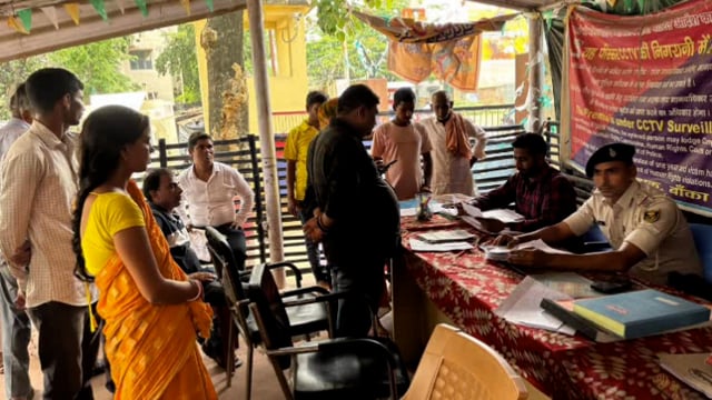 जिला अधिकारी के निर्देश पर चान्दन एवं आनंदपुर थानाध्यक्ष ने भूमि विवाद सिविर आयोजित कर मामला किया निष्पादन