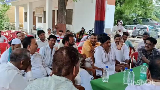 थाना फरह में की गई फीस कमेटी की बैठक मोहर्रम के उपलक्ष में