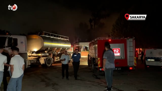 Sakarya'daki Fabrika Yangını Havadan Görüntülendi