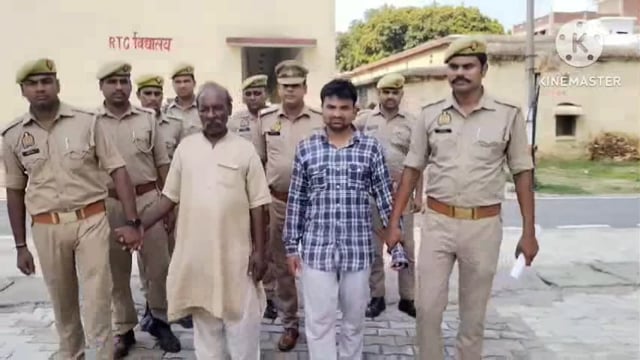 चालक की सर कटी लाश के मामले में दो अभियुक्तों को पुलिस ने रौनापार थाना क्षेत्र से किया गिरफ्तार
