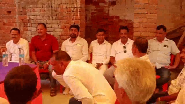 विधायक ने आधे दर्जन गांवों का दौरा कर क्षेत्र की समस्याओं से हुए अवगत, पीसीसी सड़क का भी फीता काटकर किया उद्घाटन