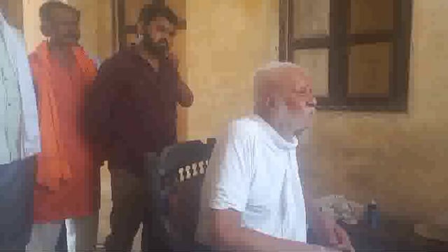 राजा भैया के पिता उदय प्रताप का बड़ा बयान नजर बंद करने और मोहर्रम पर्व पर गेट बनाने को लेकर उन्होंने मीडिया को दिया बयान