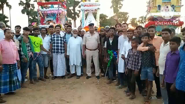 सिरदला प्रखंड के विभिन्न गांवों तथा बाजारों से शांतिपूर्ण माहौल में पहलाम को लेकर निकला गया ताजिया