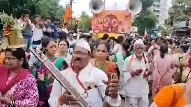 कोल्हापूर मिरजकर तिकटी येथुन ही दिंडी प्रतीपढरपुर नंदवाळ या ठिकाणी हजारो भक्तगण तलीन होऊन पुईखडी या ठिकाणी रिंगण सोहळास