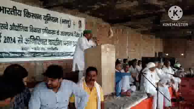 ध्वस्तीकरण के विरोध में प्राधिकरण के खिलाफ नहीं थम रहा किसानों व होटल संचालकों  का गुस्सा, ओएसडी का पुतला किया दहन।