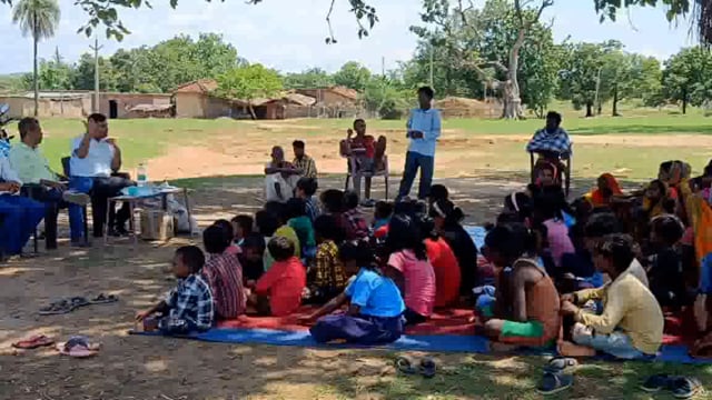 बिहार दलित विकास समिति पटना कि और से शिक्षा को लेकर दलित बच्चे व अभिभावक के साथ बैठक कर किया जागरूक 