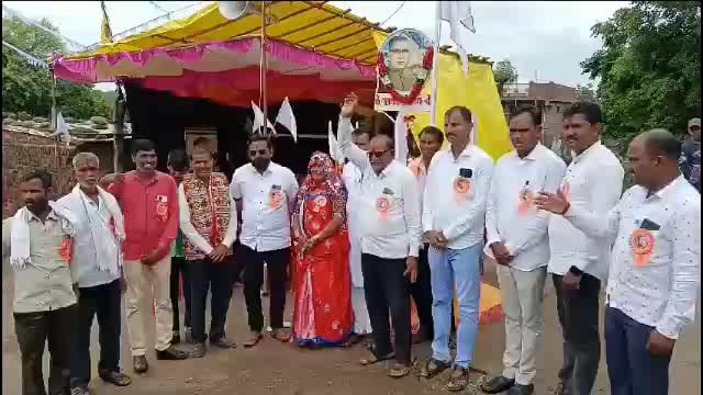 चोंडी येथे माजी मुख्यमंत्री वसंतराव नाईक यांची जयंती साजरी