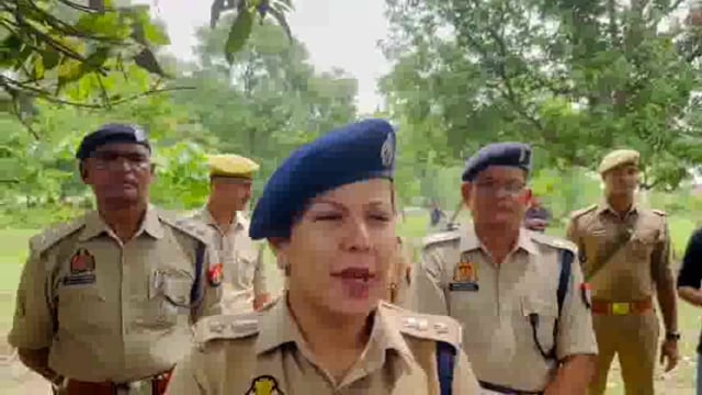  थाना पयागपुर क्षेत्रान्तर्गत ग्राम पहलवारा  में हुयी हत्या की घटना के घटनास्थल का पुलिस अधीक्षक महोदय द्वारा निरीक्षण