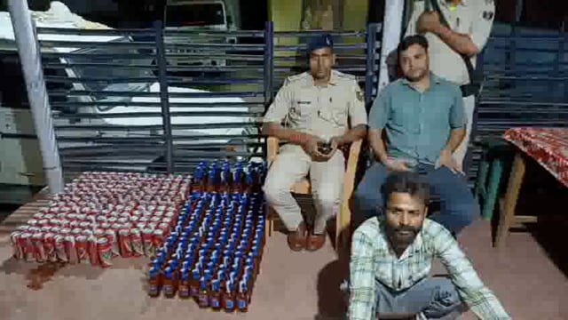 चांदन थाना पुलिस ने एक बोलेरो वाहन समेत शराब तस्कर सहित 119 लीटर विदेशी शराब किया जप्त, गिरफ्तार तस्कर को भेजा जेल 