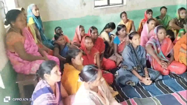 आंगनबाड़ी एवं स्वास्थ्य उप केंद्र पर ग्राम चौपाल आयोजित कर जनसंख्या नियंत्रण हेतु लोगों को किया गया जागरूक