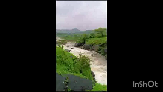 रायगड येथील हेटवणे धलणाची पाणी पातळी ८३.℅ वाढल्याने धरणाचे ६ दरवाजे उघडण्यात आले असुन नद्यांना ही पुर. 