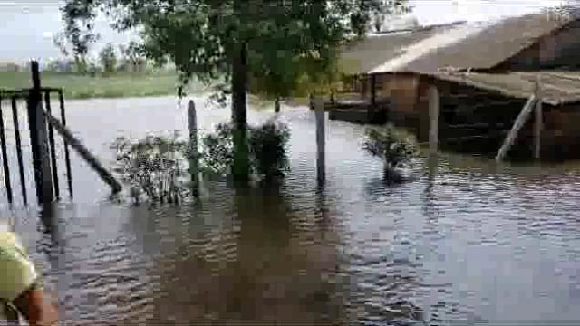 कोल्हापूर मधील चिखली गावातील पुर परिस्थिती उद्भवली असुन जिल्हा परिषद सीओ,बीडिओ,तहसीलदार यांनी NDRFजवानांना सुचना केल्या