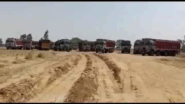 अयोध्या में खनन माफियाओं के विरुद्ध बड़ा अभियान,कसा शिकंजा,
 खनन माफियाओं पर एक करोड़ 79 लाख रुपए का जुर्माना,
9 लाख 50 हजार की वसूली,6065 घन मीटर बालू सीज,
बालू और मिट्टी के अवैध परिवहन में लगे 200 वाहन स्वामियों से 80 लाख रुपए का जुर्माना