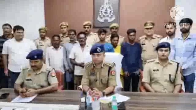 कोसी पुलिस एवं स्वाट टीम ने अन्तर्राजीय  बदमाशों के गैंग को डकैती की योजना बनाते हुए मुठभेड के दौरान किया गिरफ्तार।