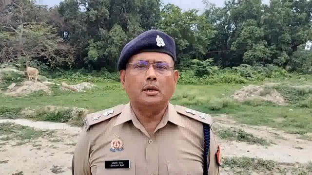 कुंडा क्षेत्र के बसवारी के टाइनी शाखा में एक मोटरसाइकिल सवार3 अज्ञात बदमाशों द्वारा लूट में अपर पुलिस अधीक्षक का बयान,