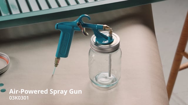 Critter Air-Powered Spray Gun - Lee Valley Tools