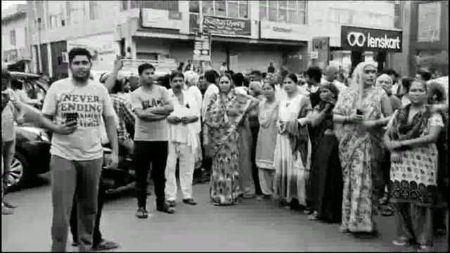 पानी की किल्लत होने पर जल निगम के खिलाफ लोगों का फूटा गुस्सा, बीएसए रोड पर जाम लगाकर की नारेबाजी।