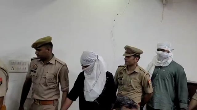 करोड़ों की डकैती करने वाले बदमाशों को मथुरा पुलिस ने मुठभेड़ के बाद चार को गिरफ्तार किया नगदी असला बरामद