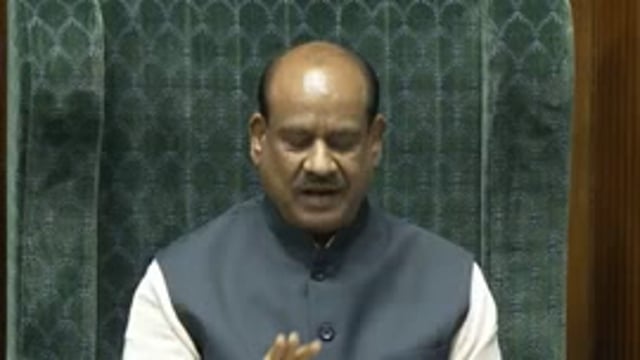 खासदार विशाल पाटील यांनी सांगलीच्या हळदीचा व रेल्वेसाठी मदत करण्याचा प्रश्न लोकसभेत विचारले