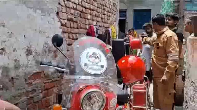 गैस सिलेंडर में आग लगने से घर में लगी भीषण आग 7 लोग हुए घायल