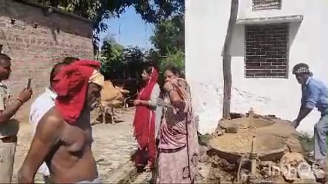 नवीन परती की भूमि पर डीएम गोंडा के आदेश पर राजस्व टीम व पुलिस टीम ने मौके पर पहुंचकर  कब्जे को हटाया 