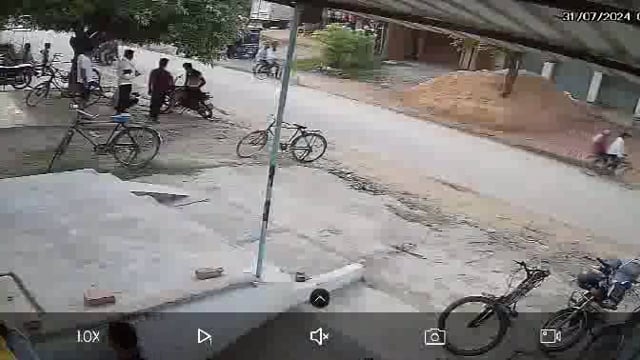 मालीपुर में मारपीट का वीडियो सोशल मीडिया पर वायरल