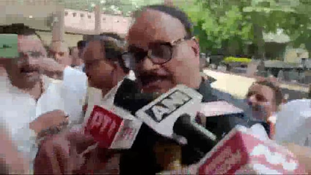 *बेकिंग न्यूज:*
उपमुख्यमंत्री बृजेश पाठक ने अयोध्या मामले पर बड़ा बयान देते हुए कहा है, *