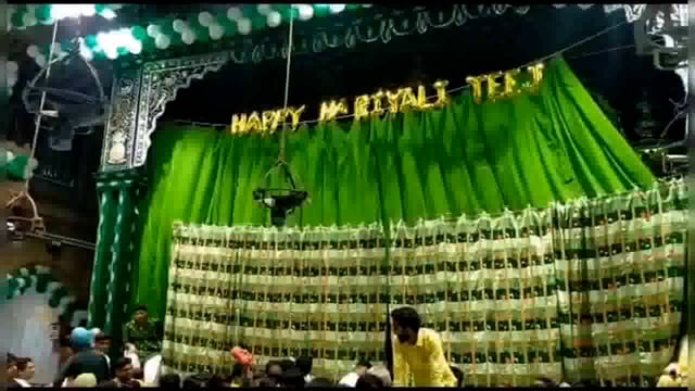 स्वर्ण रजत हिंडोले में विराजित होकर आज भक्तों को दर्शन देंगे ठाकुर बांके बिहारी, चप्पे चप्पे पर पुलिस बल तैनात।