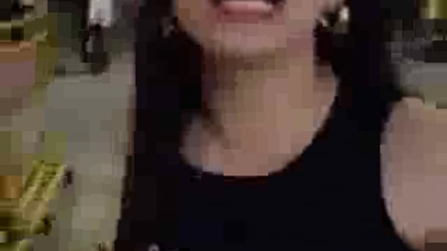 Noida mein Sector 38 Garden Galleria Mein Ek yuvti Apne husband aur devar ke sath Mall ke bahar Khadi hui thi man chalo manchalo Ne uska rate pahuncha vah yuvati vahan ki police se Vahi Khadi police Se guhar Laga rahi hai lekin police uski Nahin sun rahi hai mukhymantri yogi Ji Se Ki Insaaf guhar Laga rahi hai