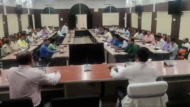 डीएम ने कृषि टास्क फोर्स की बैठक में धान फसल के आच्छादन सुनिश्चित करने सहित कार्यों की समीक्षा