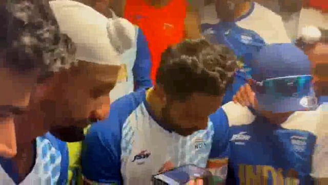 Pradhanmantri Modi ji Ne Haki Khiladiyon se phone se baat ki aur unhen dher sari shubhkamnaen Di Badhai