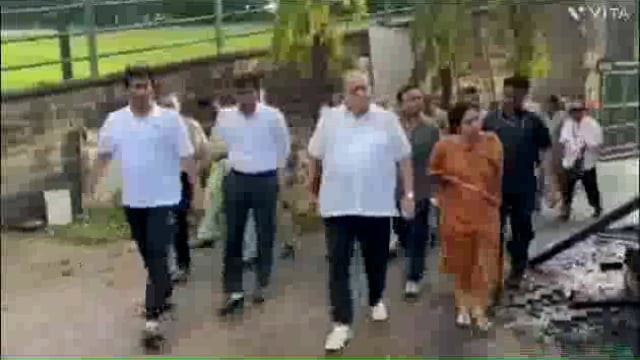 आज प्रशासन आणी आ.हसन मुश्रीफ नी जळालेल्या केशवराव भोसले नाट्यगृह पहाणीही केली .आ. सतेज पाटील यांनी इंडिया आघाडी वतीने 5कोटी मदत