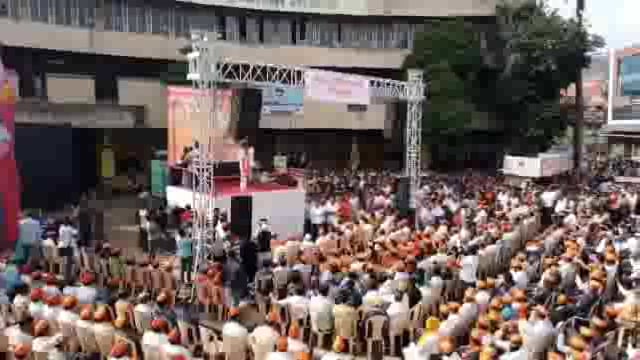 रॅली काढून छ . शिवाजी महाराज चौकात मराठी बांधवांना मागदर्शन करून करविर निवासिनी अंबाबाई चे दर्शन घेतले 