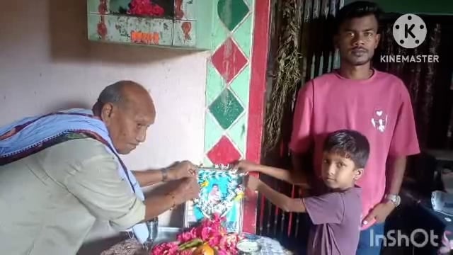 सूर्यगढ़ा -गणपत पासवान ने अपनी पत्नी की पुण्यतिथि पर भजन कार्यक्रम का आयोजन किए।