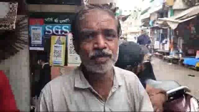 राया: चोरों ने कटरा बाजार स्थित परचून की दुकान को बनाया निशाना: किवाड़ काट ले उड़े गल्ले की नगदी व सामान 