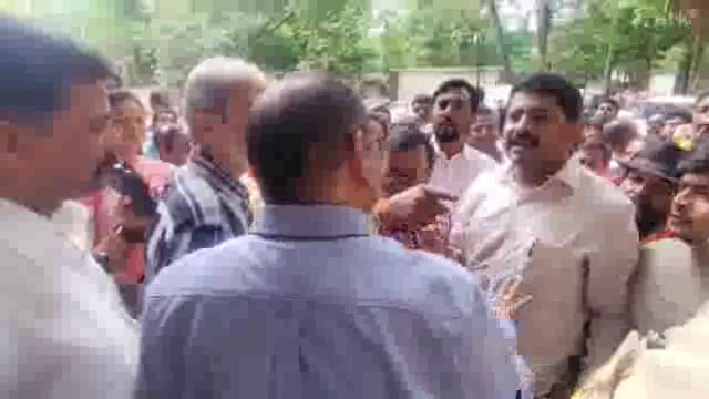 विशाळगड पर जो लोगो ने अतिक्रमण की या था उस पर एफ आय आर दाखिल होने के लिये कलेक्टर को निवेदन दिया 