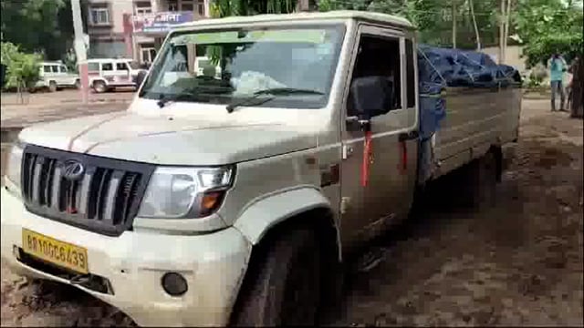 अवेध बालू लदी पिकअप वाहन को पुलिस ने किया जब्त 