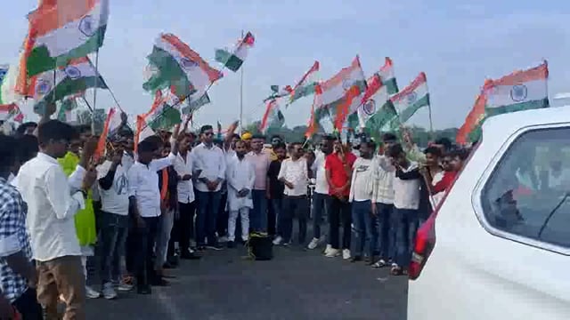 वंदे मातरम के नारों से गूंजा अतरौलिया बाजार,,
अतरौलिया ब्लॉक प्रमुख प्रत्याशी हर्षित सिंह सदस्य क्षेत्र पंचायत नंदना प्रत्याशी हर्ष सिंह,सोनू उपाध्याय, अजय गौड़ के नेतृत्व में विशाल तिरंगा यात्रा का आयोजन।
Krishna Singh..✍️
National Media news