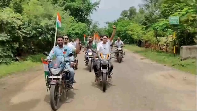 15 अगस्त के मौके पर भाजपा नेताओं द्वारा निकाली गई भव्य तिरंगा यात्रा