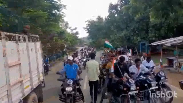 आशुतोष राय के नेतृत्व में शहीद झामा  स्मारक बेलहर से शहीद स्मारक फुलीडुमर तक तिरंगा यात्रा का किया शुभारंभ