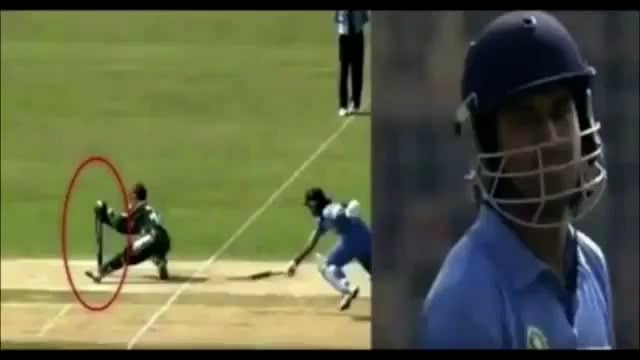 Azadi ke jasn mein Duba Sara Hindustan Achanak Bole Dhoni Main Pal Do Pal Ka Shayar hun