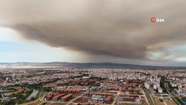 Bolu’daki orman yangınının dumanı Eskişehir semalarını kapladı, vatandaşlar panik yaşadı