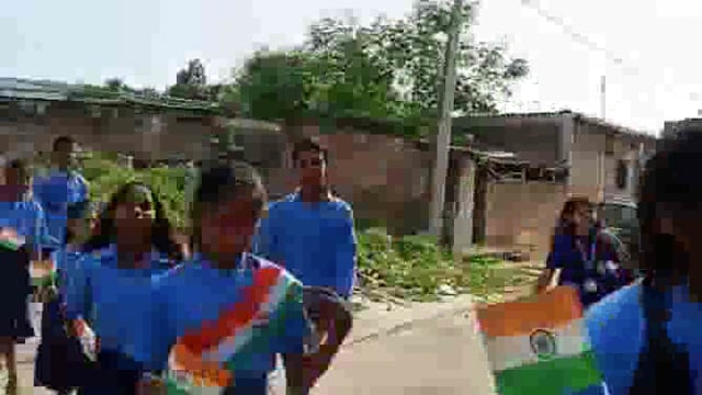 कन्या मध्य विद्यालय चांदन परिसर में 78 वां स्वतंत्रता दिवस पर विभिन्न प्रतियोगिता में सफल प्रतिभागी को किया सम्मानित