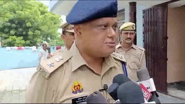 सुल्तानपुर -अधिशाषी अभियंता की हत्या की वारदात को लेकर पुलिस अधीक्षक सोमेन बर्मा ने घटना के बारे में दी जानकारी