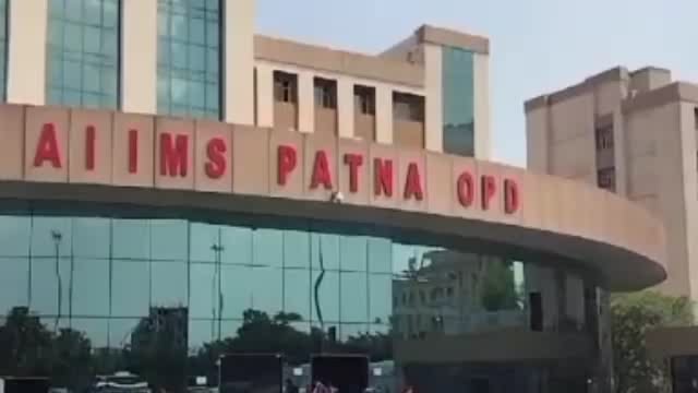 पटना एम्स में पांचवें दिन भी प्रोटेस्ट जारी रहा इमरजेंसी सेवा शुरू रही वहीं ओपीडी ठप रहा